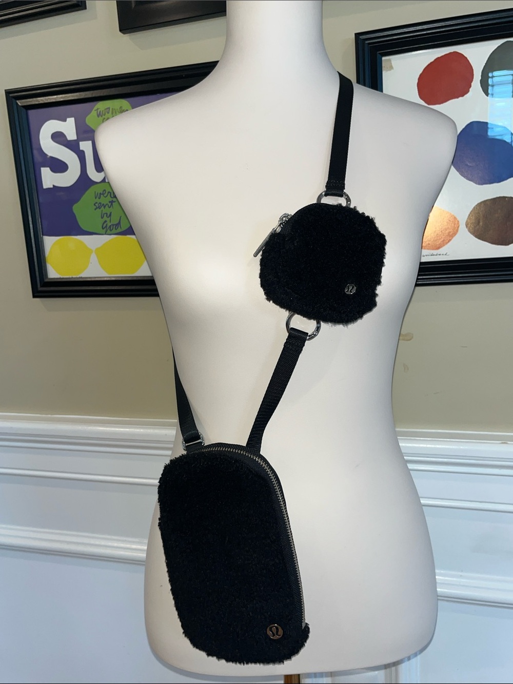 Lululemon Modular Phone Crossbody Bag in Black Fleece